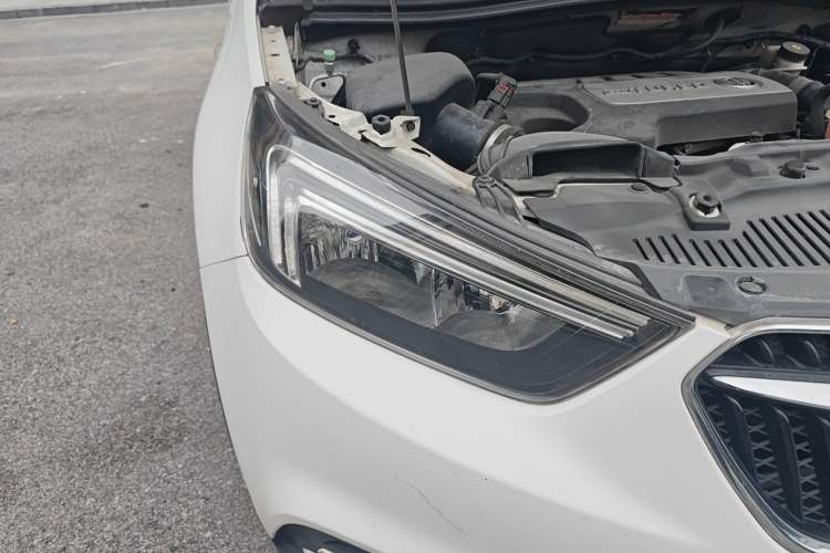 Used Buick Encore 2016 18T Automatic Two-Wheel Drive Urban Leading Edition Right Front Headlight