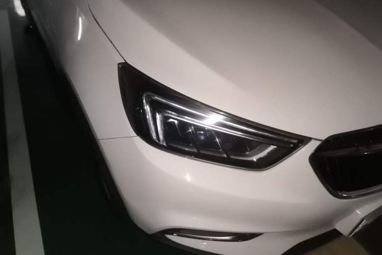 Used Buick Encore 2016 18T Automatic Two-Wheel Drive Urban Elite Model Right Front Headlight