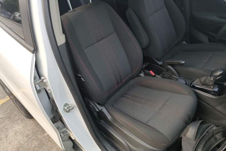 Used Buick Encore 2016 18T Automatic Two-Wheel Drive Urban Leading Edition Right Front Seat