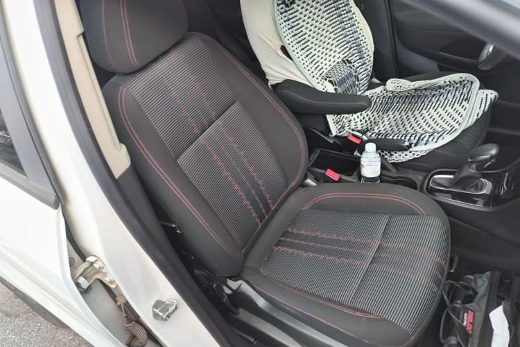Used Buick Encore 2016 18T Automatic Two-Wheel Drive Urban Leading Edition Right Front Seat