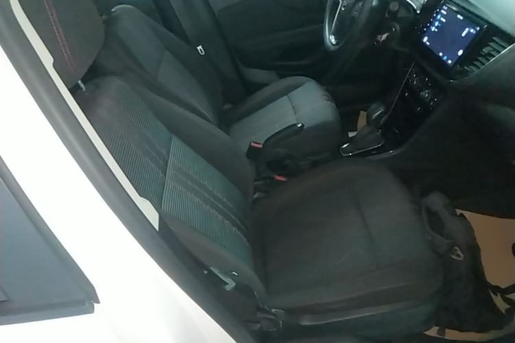 Used Buick Encore 2016 18T Automatic Two-Wheel Drive Urban Leading Edition Right Front Seat