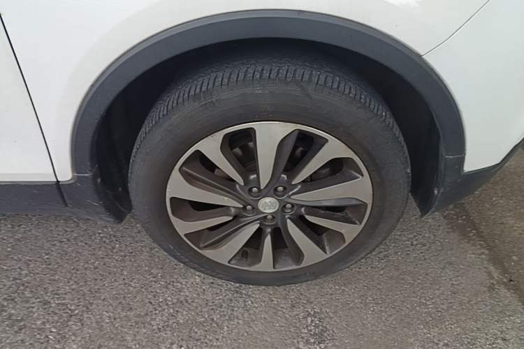 Used Buick Encore 2016 18T Automatic Two-Wheel Drive Urban Elite Model Right Front Wheel Hub