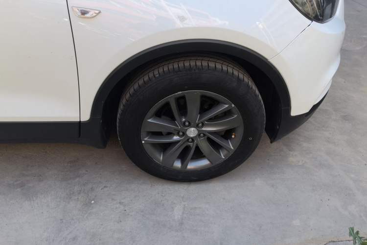 Used Buick Encore 2016 18T Automatic Two-Wheel Drive Urban Leading Edition Right Front Wheel Hub