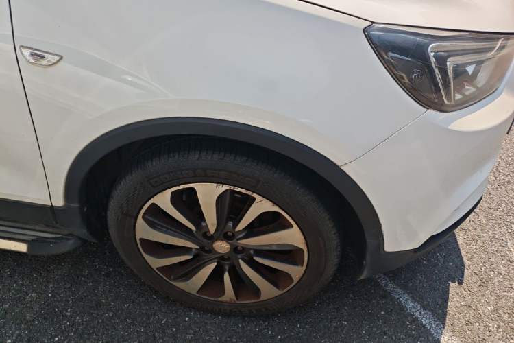 Used Buick Encore 2016 18T Automatic Two-Wheel Drive Urban Elite Model Right Front Wheel Hub