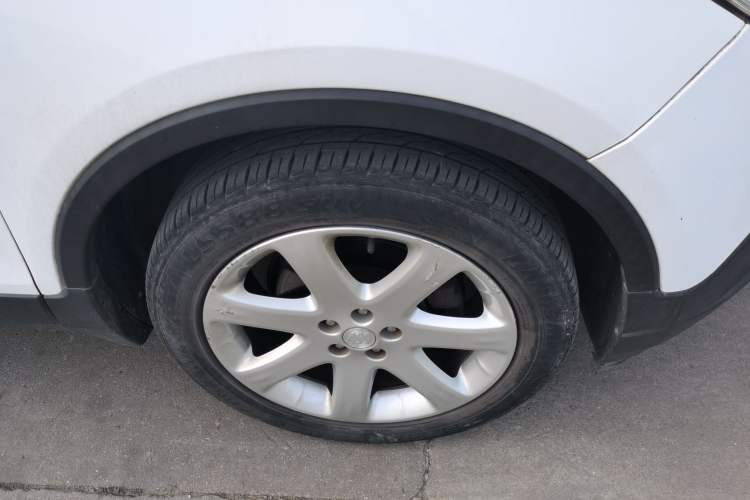 Used Buick Encore 2016 18T Automatic Two-Wheel Drive Urban Elite Model Right Front Wheel Hub