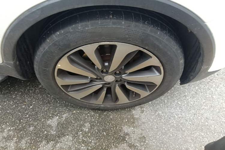 Used Buick Encore 2016 18T Automatic Two-Wheel Drive Urban Elite Model Right Front Wheel Hub