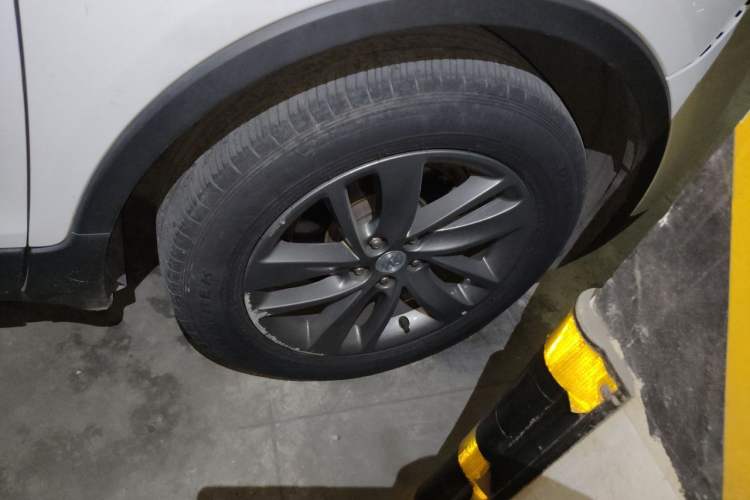 Used Buick Encore 2016 18T Automatic Two-Wheel Drive Urban Leading Edition Right Front Wheel Hub