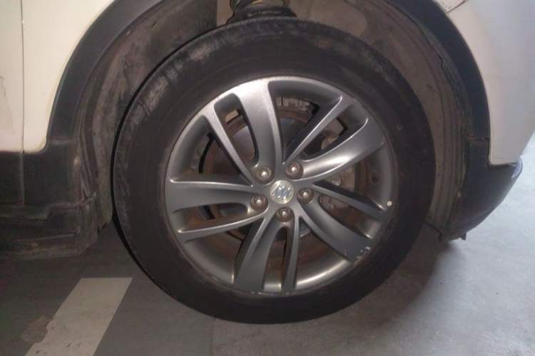 Used Buick Encore 2016 18T Automatic Two-Wheel Drive Urban Leading Edition Right Front Wheel Hub