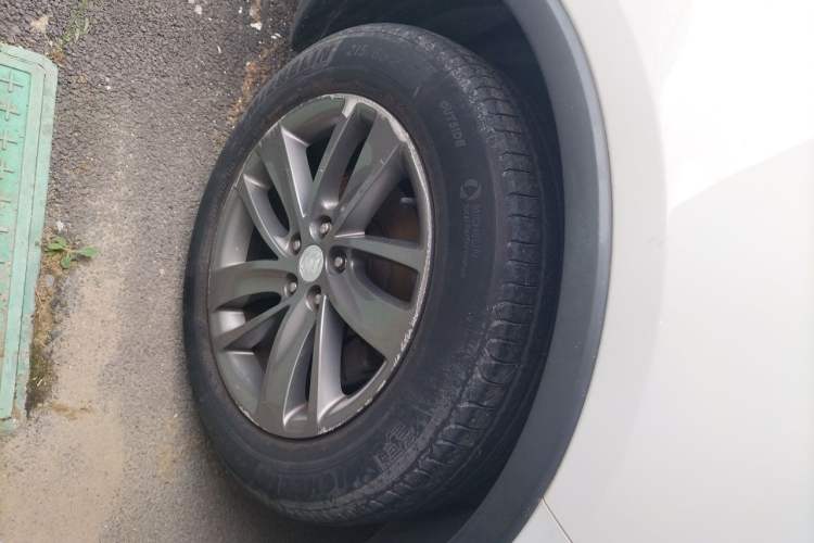 Used Buick Encore 2016 18T Manual Two-Wheel Drive Urban Advanced Model Right Front Wheel Hub