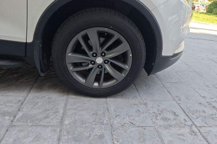 Used Buick Encore 2016 18T Automatic Two-Wheel Drive Urban Leading Edition Right Front Wheel Hub