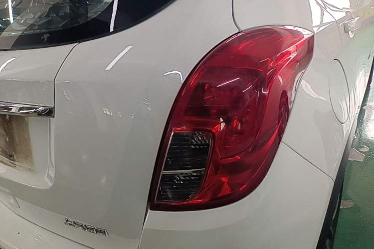 Used Buick Encore 2016 18T Automatic Two-Wheel Drive Urban Leading Edition Right Rear Taillight