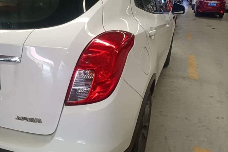 Used Buick Encore 2016 18T Automatic Two-Wheel Drive Urban Leading Edition Right Rear Taillight