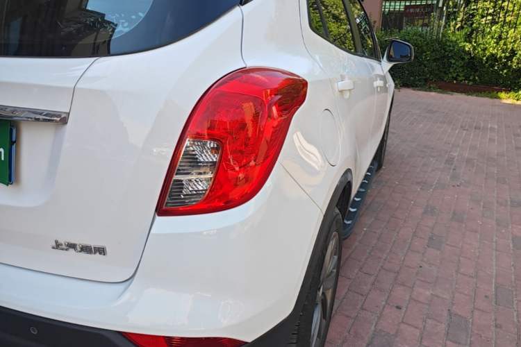 Used Buick Encore 2016 18T Automatic Two-Wheel Drive Urban Leading Edition Right Rear Taillight