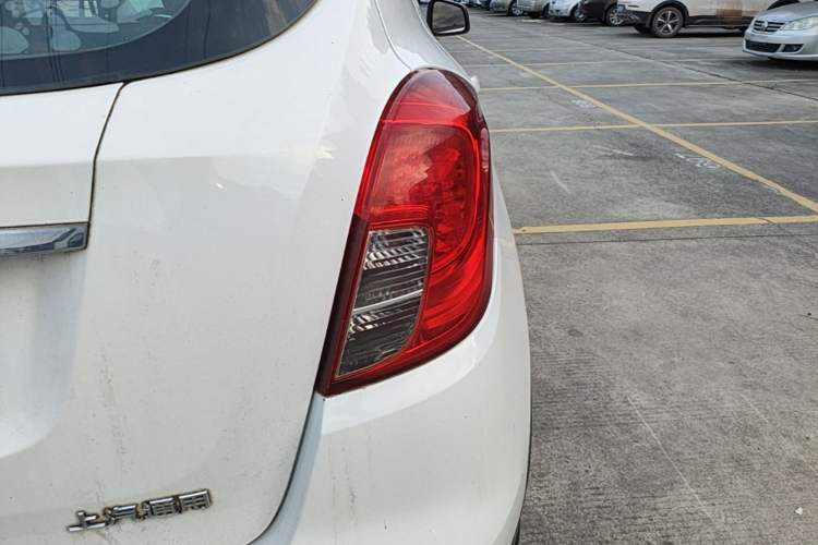 Used Buick Encore 2016 18T Automatic Two-Wheel Drive Urban Leading Edition Right Rear Taillight
