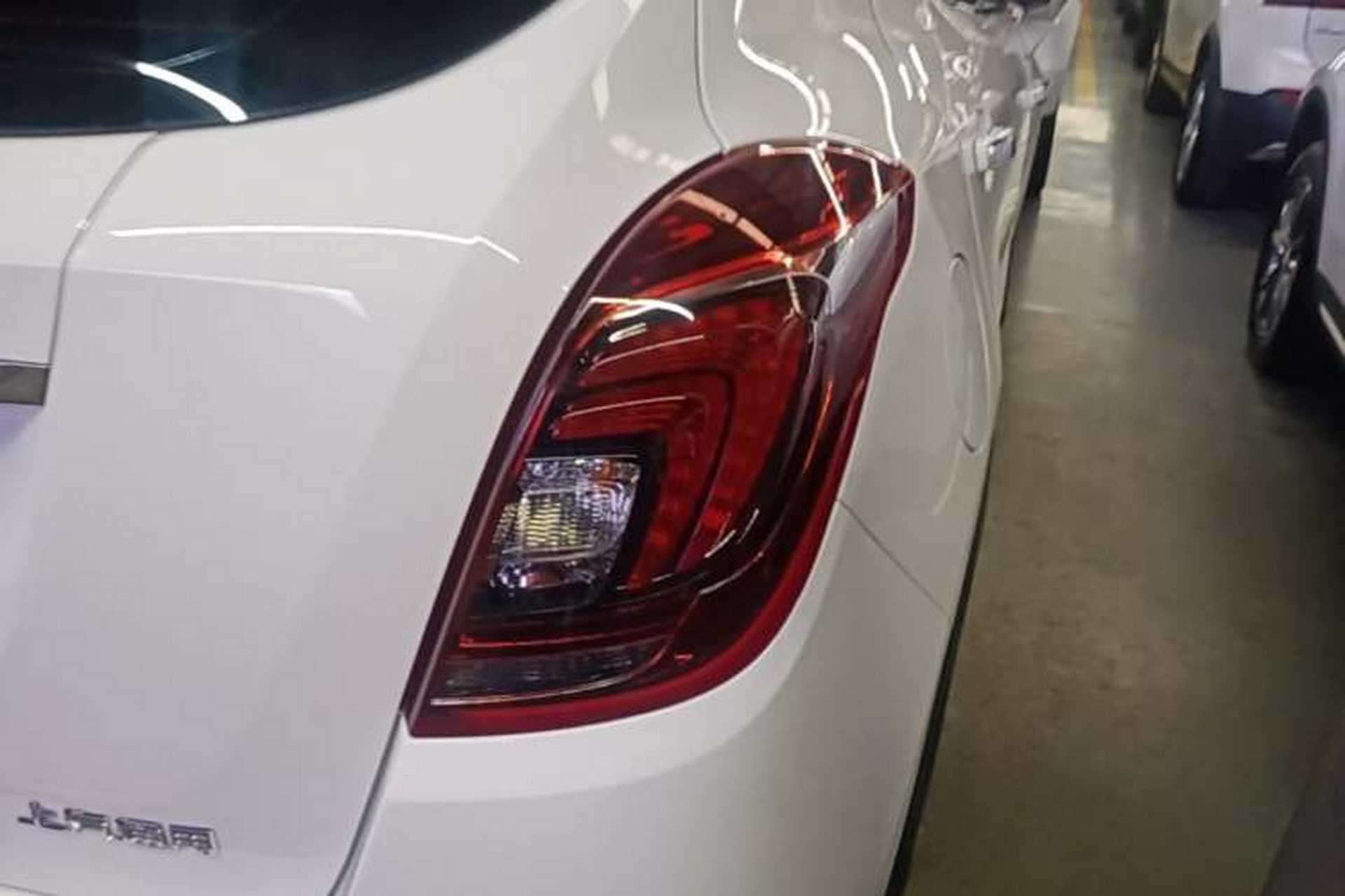 Used Buick Encore 2016 18T Automatic Two-Wheel Drive Urban Elite Model Right Rear Taillight