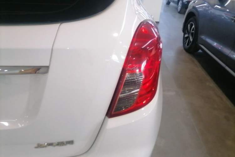 Used Buick Encore 2016 18T Automatic Two-Wheel Drive Urban Leading Edition Right Rear Taillight