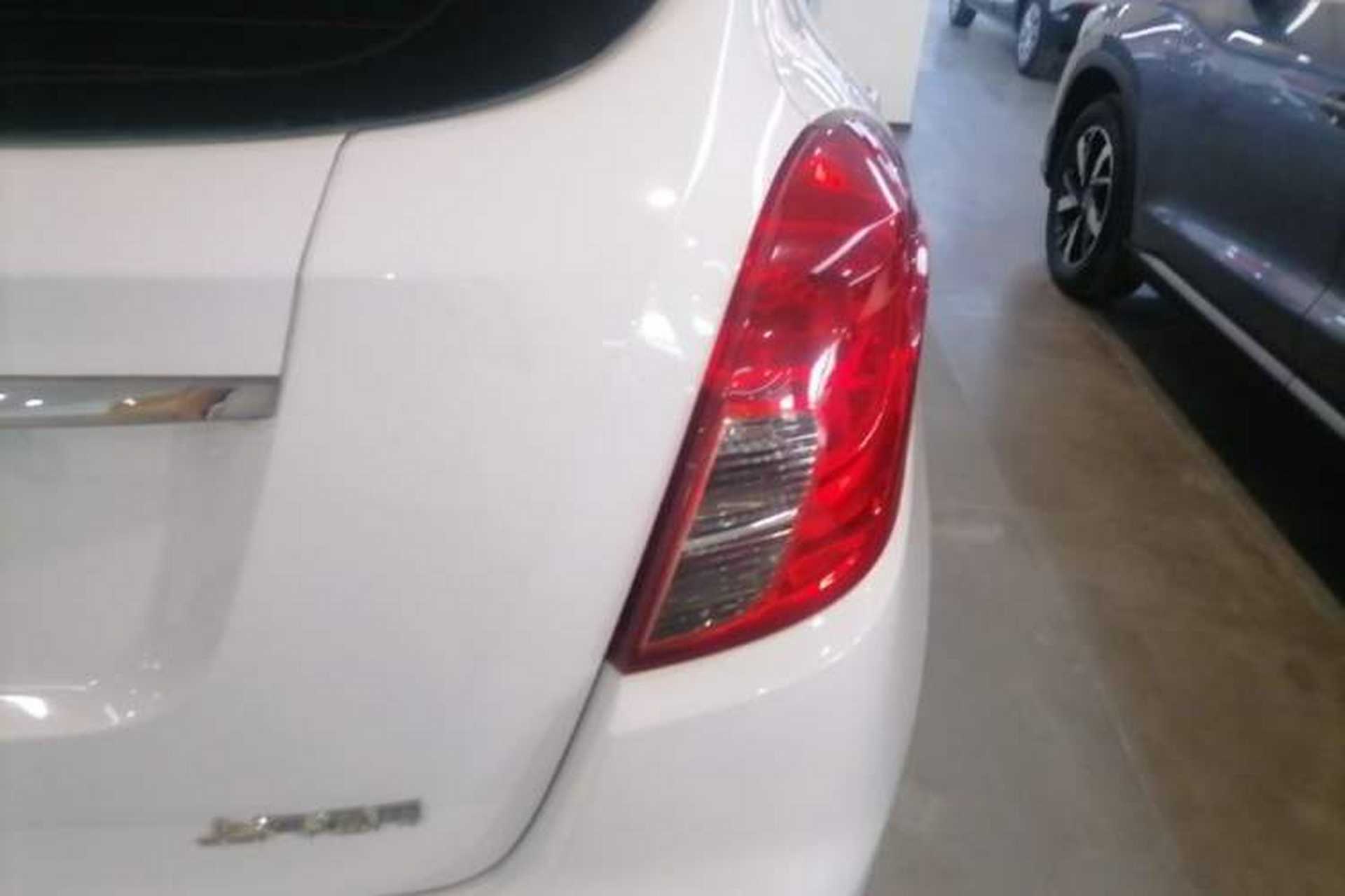 Used Buick Encore 2016 18T Automatic Two-Wheel Drive Urban Leading Edition Right Rear Taillight