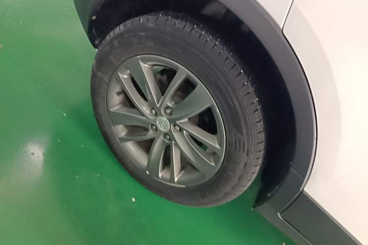 Used Buick Encore 2016 18T Automatic Two-Wheel Drive Urban Leading Edition Right Rear Wheel Hub