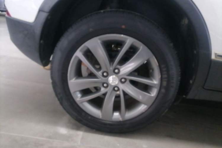 Used Buick Encore 2016 18T Automatic Two-Wheel Drive Urban Leading Edition Right Rear Wheel Hub