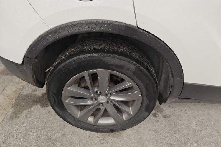 Used Buick Encore 2016 18T Automatic Two-Wheel Drive Urban Leading Edition Right Rear Wheel Hub