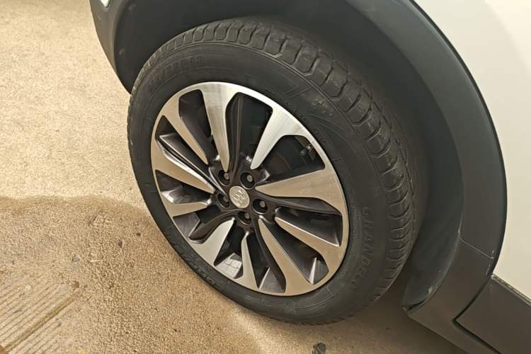 Used Buick Encore 2016 18T Automatic Two-Wheel Drive Urban Elite Model Right Rear Wheel Hub