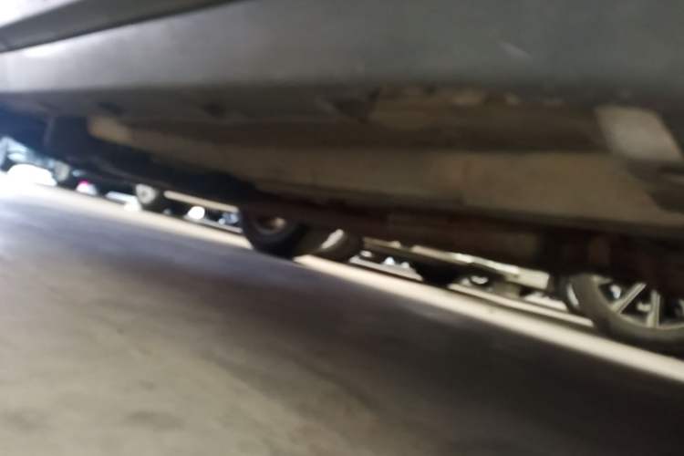 Used Buick Encore 2016 18T Automatic Two-Wheel Drive Urban Leading Edition Right Side Sill