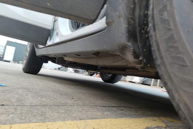 Used Buick Encore 2016 18T Automatic Two-Wheel Drive Urban Leading Edition Right Side Sill