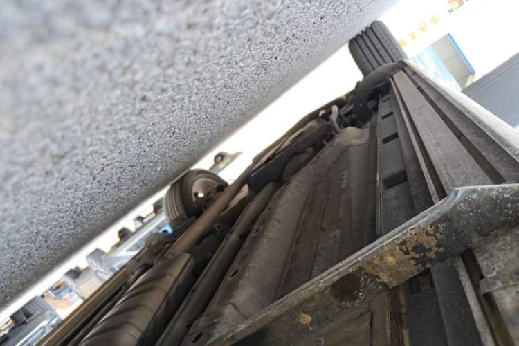 Used Buick Encore 2016 18T Automatic Two-Wheel Drive Urban Elite Model Right Side Sill
