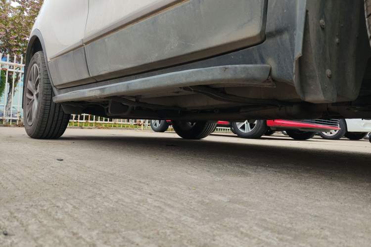Used Buick Encore 2016 18T Automatic Two-Wheel Drive Urban Leading Edition Right Side Sill