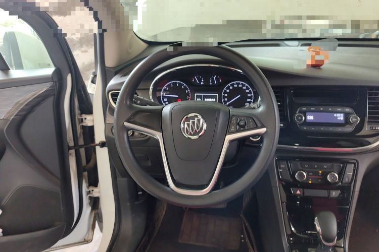 Used Buick Encore 2016 18T Automatic Two-Wheel Drive Urban Fashion Model Steering Wheel