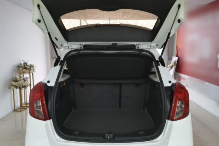 Used Buick Encore 2016 18T Automatic Two-Wheel Drive Urban Fashion Model Trunk