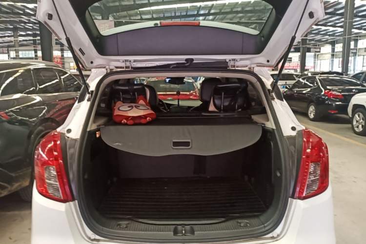 Used Buick Encore 2016 18T Automatic Two-Wheel Drive Urban Leading Edition Trunk