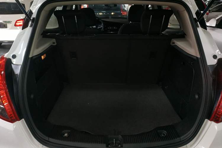 Used Buick Encore 2016 18T Automatic Two-Wheel Drive Urban Leading Edition Trunk