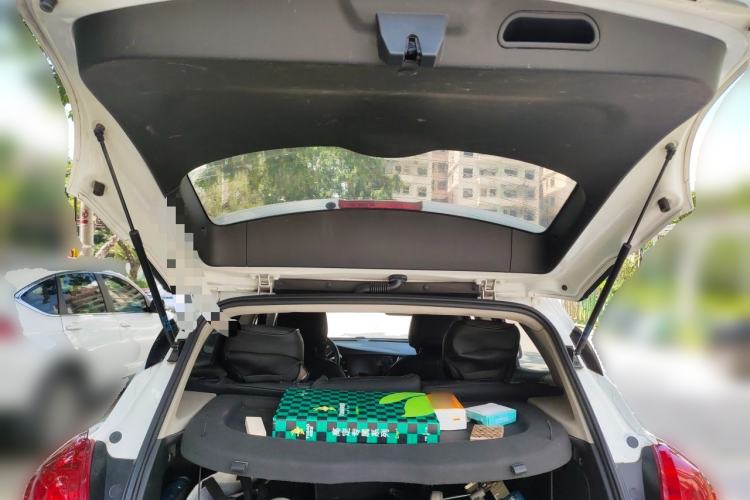 Used Buick Encore 2016 18T Automatic Two-Wheel Drive Urban Fashion Model Trunk