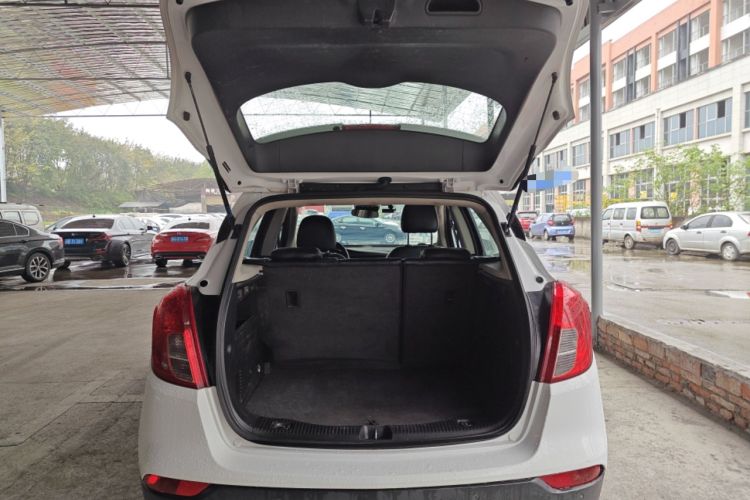 Used Buick Encore 2016 18T Automatic Two-Wheel Drive Urban Leading Edition Trunk