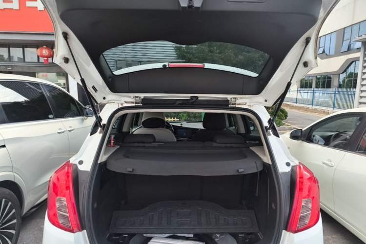 Used Buick Encore 2016 18T Automatic Two-Wheel Drive Urban Leading Edition Trunk