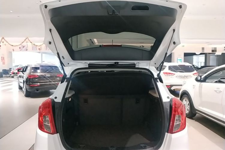 Used Buick Encore 2016 18T Automatic Two-Wheel Drive Urban Leading Edition Trunk