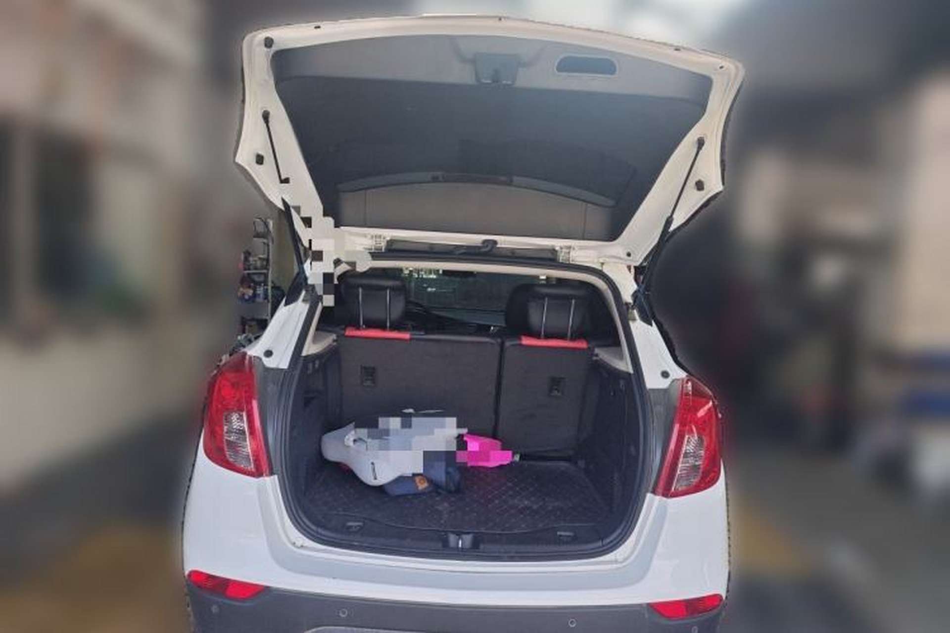 Used Buick Encore 2016 18T Automatic Two-Wheel Drive Urban Fashion Model Trunk