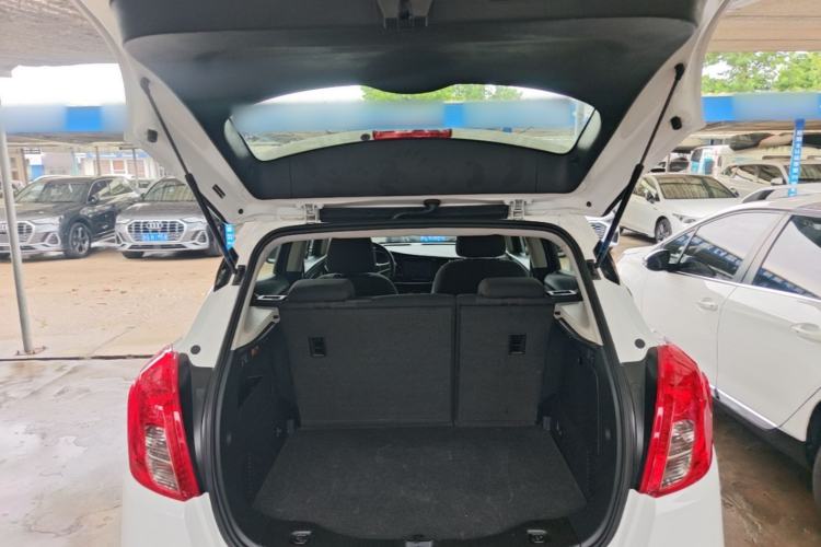 Used Buick Encore 2016 18T Automatic Two-Wheel Drive Urban Leading Edition Trunk