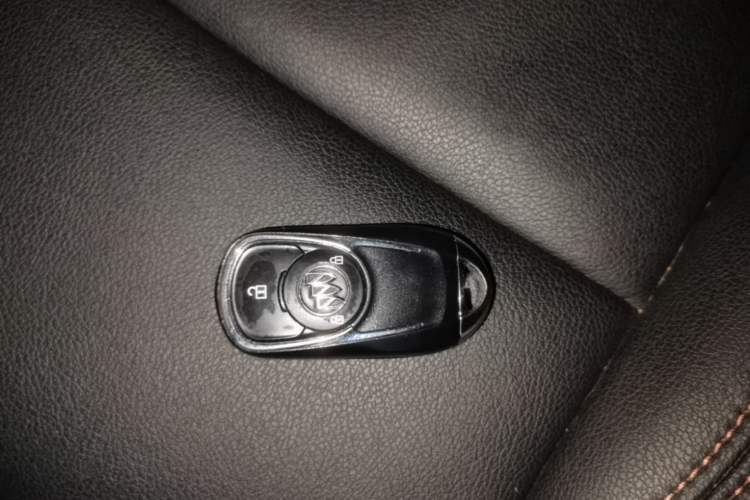 Used Buick Encore 2016 18T Automatic Two-Wheel Drive Urban Fashion Model Vehicle Key