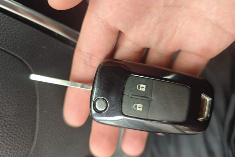 Used Buick Encore 2016 18T Automatic Two-Wheel Drive Urban Leading Edition Vehicle Key