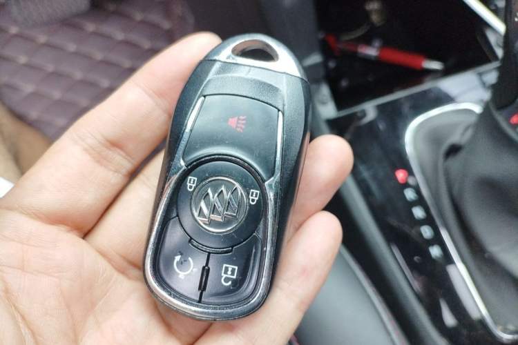 Used Buick Encore 2016 18T Automatic Two-Wheel Drive Urban Elite Model Vehicle Key