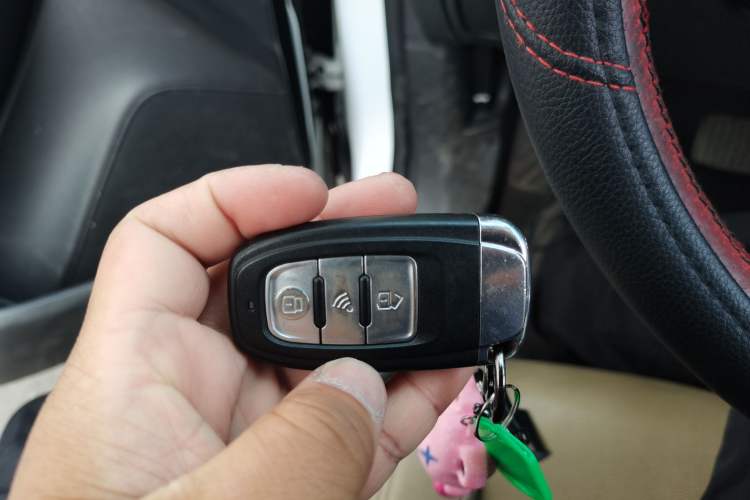 Used Buick Encore 2016 18T Automatic Two-Wheel Drive Urban Elite Model Vehicle Key