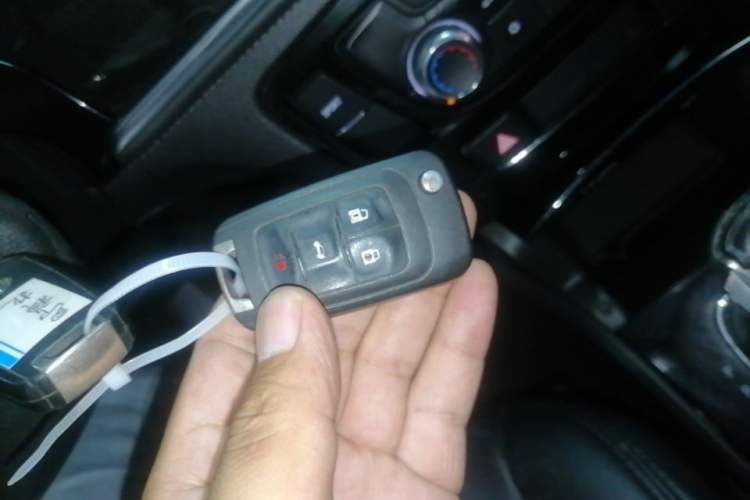 Used Buick Encore 2016 18T Automatic Two-Wheel Drive Urban Leading Edition Vehicle Key