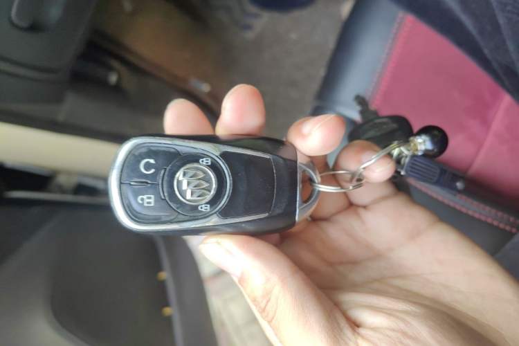 Used Buick Encore 2016 18T Automatic Two-Wheel Drive Urban Elite Model Vehicle Key