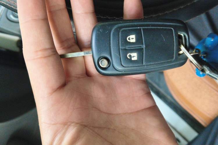 Used Buick Encore 2016 18T Automatic Two-Wheel Drive Urban Leading Edition Vehicle Key