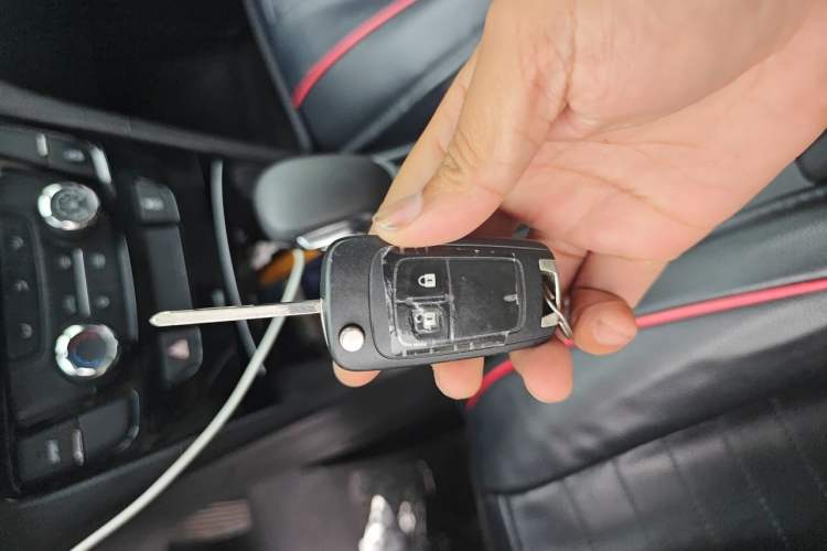 Used Buick Encore 2016 18T Automatic Two-Wheel Drive Urban Leading Edition Vehicle Key