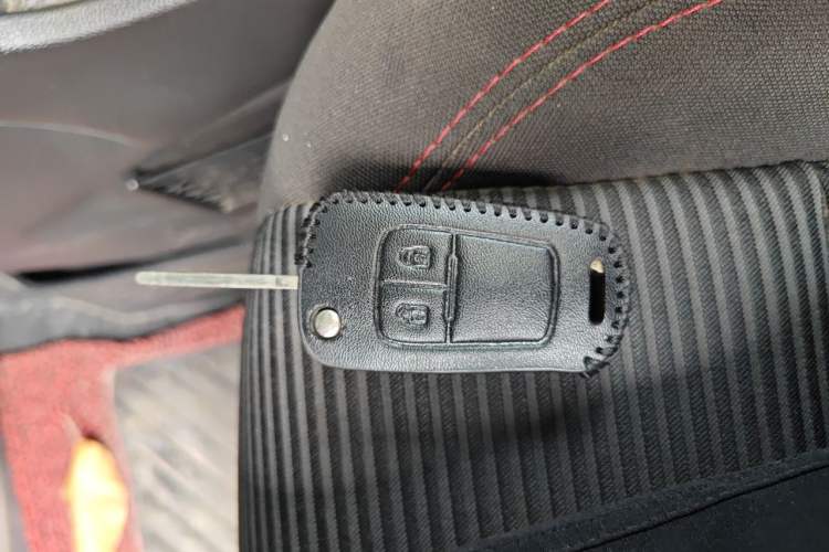 Used Buick Encore 2016 18T Automatic Two-Wheel Drive Urban Leading Edition Vehicle Key