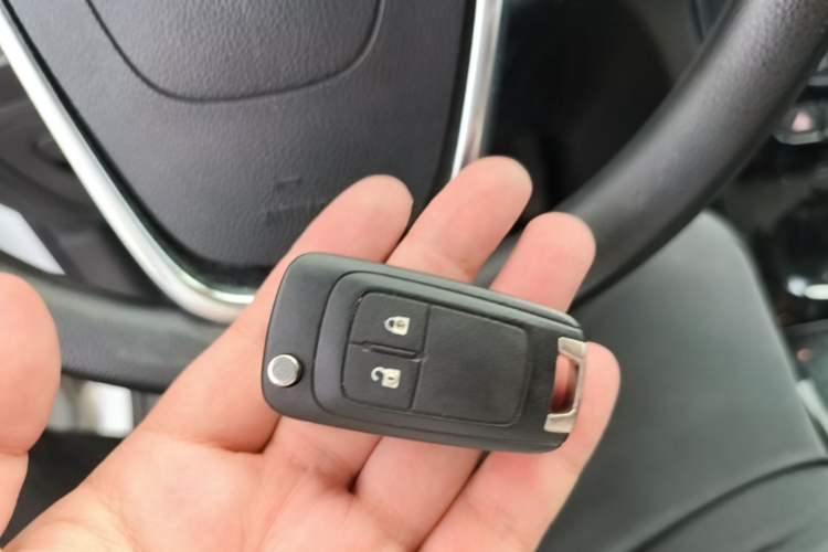 Used Buick Encore 2016 18T Automatic Two-Wheel Drive Urban Leading Edition Vehicle Key