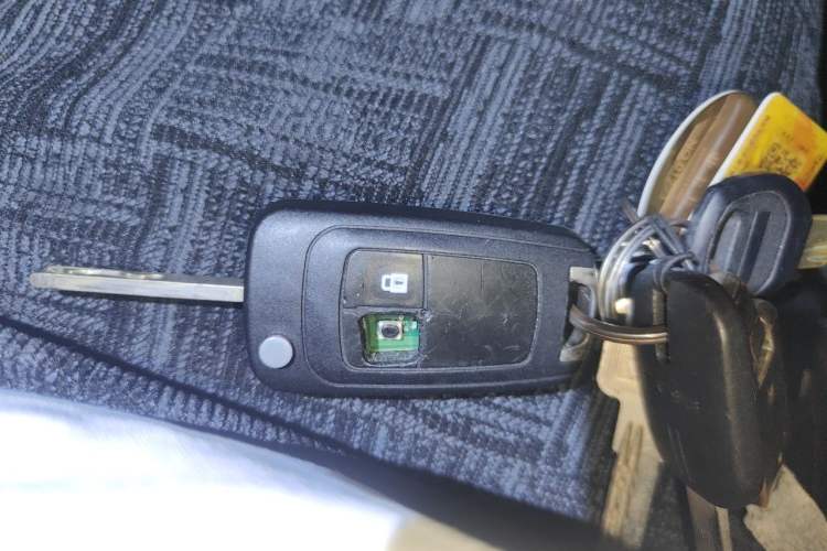 Used Buick Encore 2016 18T Automatic Two-Wheel Drive Urban Leading Edition Vehicle Key